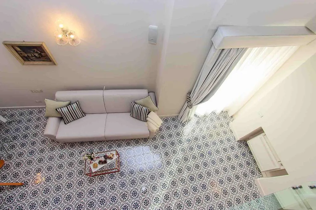 Guest house Diecisedici Amalfi