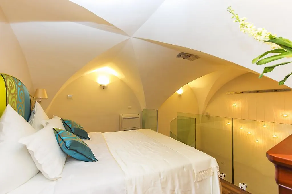 Diecisedici Amalfi Guest house