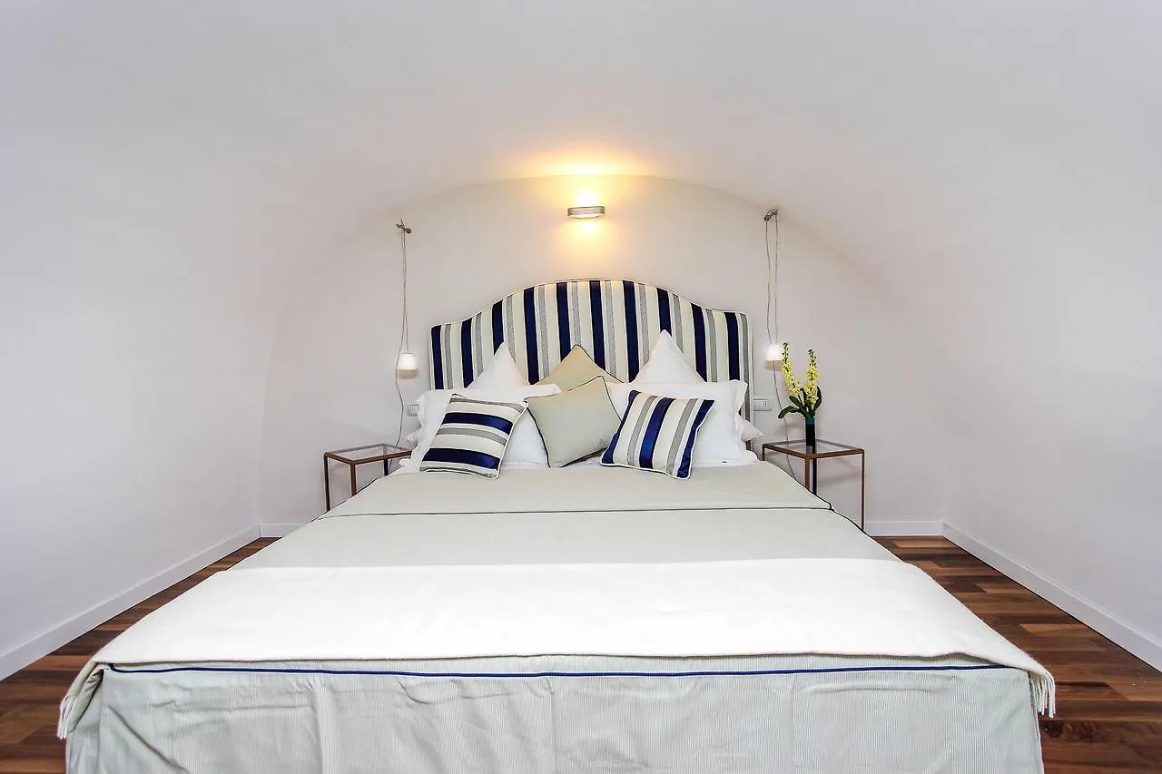 Diecisedici Amalfi Guest house